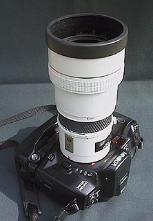 MINOLTA AF 200/2.8 APO with 700si