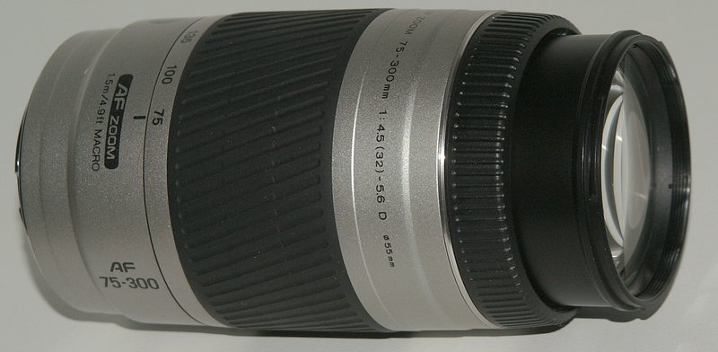 75-300 mm f/4.5-5.6 D silver