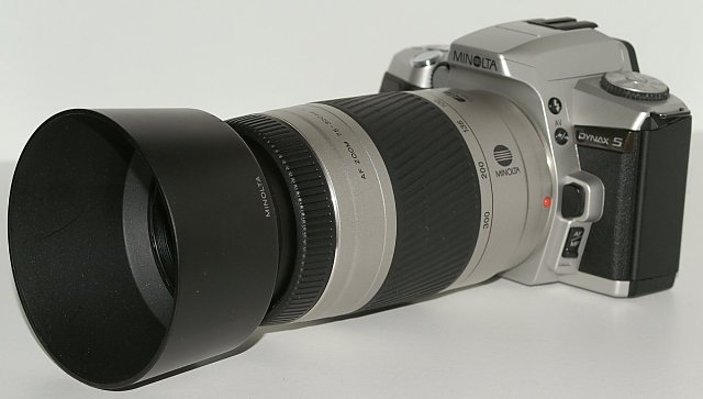 75-300 mm f/4.5-5.6 D silver