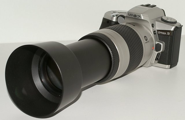 75-300 mm f/4.5-5.6 D silver