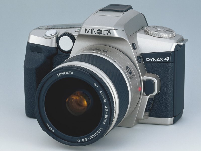 MINOLTA Dynax 4 z obiektywem AF 28-80/3.5-5.6 D